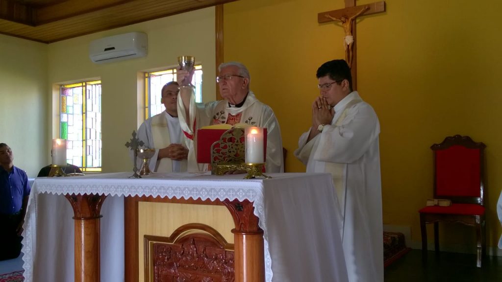 Santa Missa com Dom Adelio no seminário maior